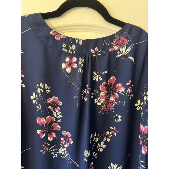 Ladies XL Floral Top - Picture 5 of 6